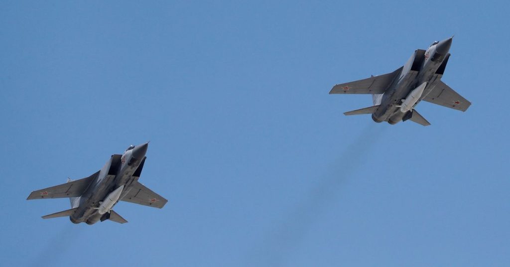 Russland schickt Hyperschall-Kampfflugzeuge für Marineübungen nach Syrien - Bericht