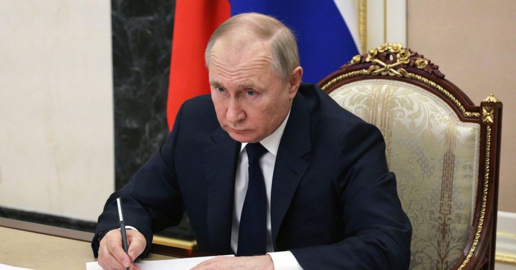 Putin sagt, Russland werde gestärkt daraus hervorgehen und Sanktionen würden den Westen treffen