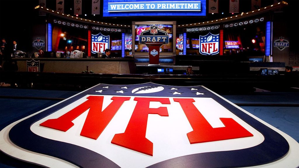 Die Philadelphia Eagles und die New Orleans Saints haben die erste Runde des NFL Draft 2022 mit einem Multi-Pick-Trade gerockt