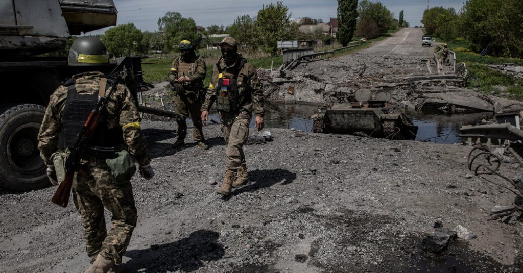 Russische Streitkräfte aus Charkiw gezwungen, sich neu zu formieren und auszugraben