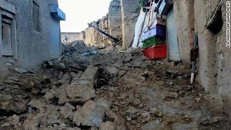 Das Erdbeben ereignete sich um 1:24 Uhr 46 km südwestlich der Stadt Khost.
