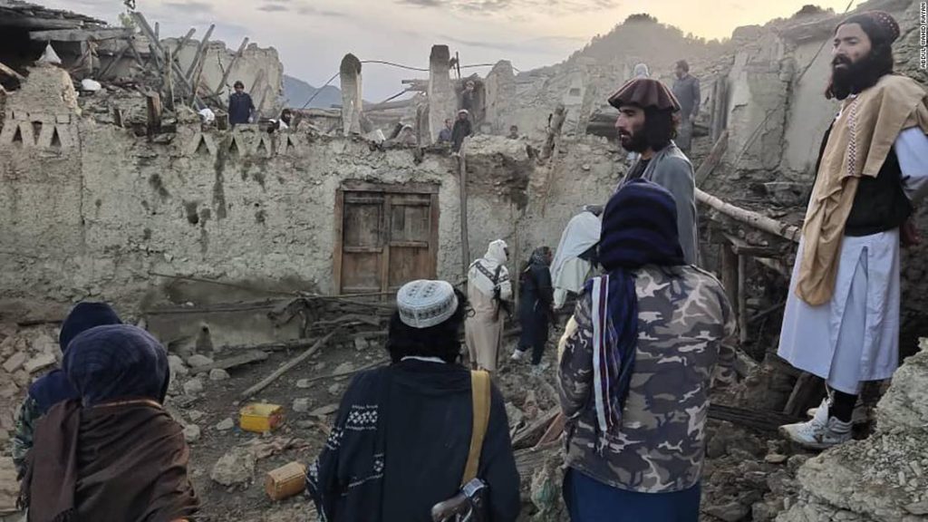 Erdbeben in Afghanistan: Bei dem Erdbeben der Stärke 5,9 kamen mehr als 900 Menschen ums Leben