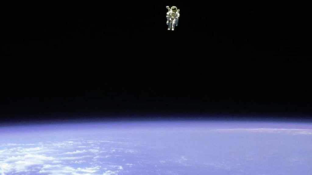 Der NASA-Astronaut trieb in einem „erschreckenden“ Moment völlig ungebunden in den Weltraum