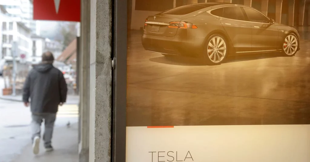 Die US-Behörde rüstet die Autopilot-Sicherheitssonde von Tesla auf, einen Schritt vor einem möglichen Rückruf