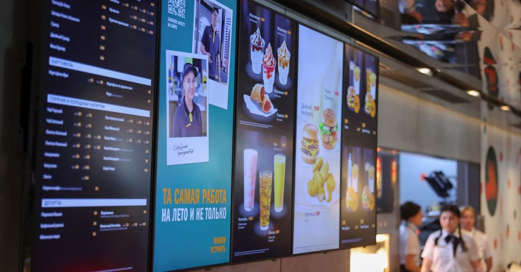 Köstlicher Name, aber kein Big Mac: Russland eröffnet umbenannte McDonald's-Restaurants