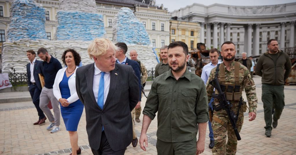 Ukrainer unterzeichnen Petition zur Verleihung der britischen Staatsbürgerschaft, Rolle des Premierministers