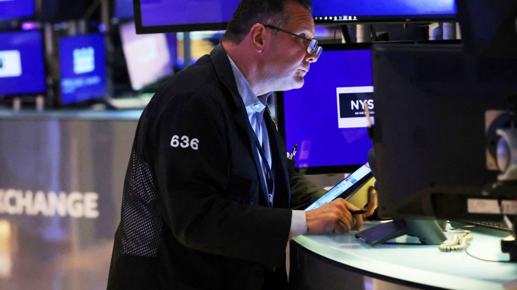 Die Aktien fallen nach vier aufeinanderfolgenden Wochen mit Kursgewinnen des S&P 500