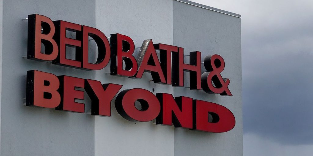 Ryan Cohen hat Aktien von Bed Bath & Beyond im Wert von mehr als 58 Millionen US-Dollar abgezogen.  Die Aktien brechen wieder ein
