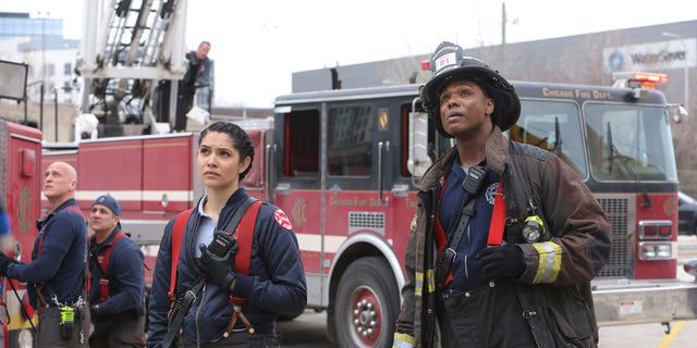 "Feuer in Chicago" Die Schauspieler waren in Sicherheit, nachdem sie am Mittwoch in der Nähe des Produktionssets gedreht hatten (abgebildet in Staffel 10).