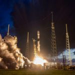 SpaceX-Raketenstart mit Starlink-Flotte beeindruckt Stars (Fotos)