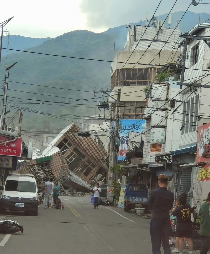 Erdbeben in Taiwan: Tsunami-Warnung nach Erdbeben der Stärke 6,9