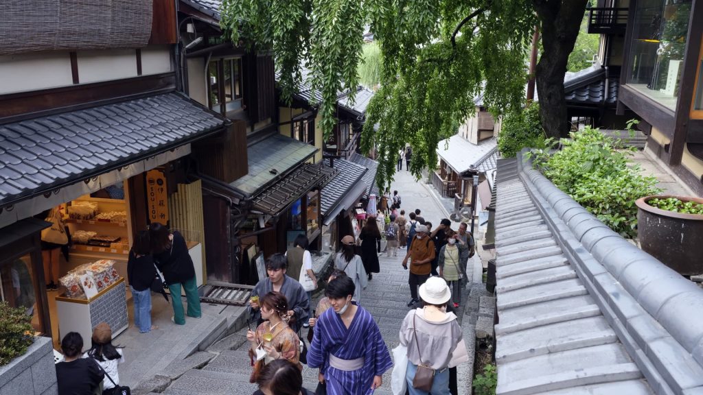 Japans Reiseaktien steigen nach Bericht über Lockerung der Vorschriften