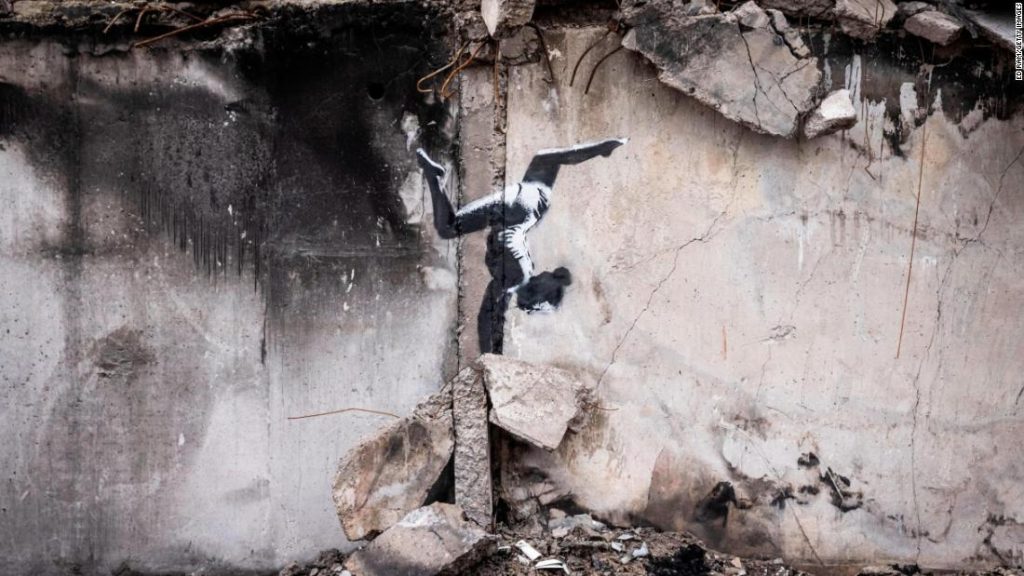 Banksys Kunstwerk in Borodianka, Ukraine, enthüllt