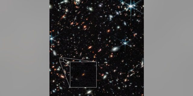 Nach nur vier Analysetagen fanden die Forscher in den GLASS-JWST-Bildern zwei außergewöhnlich helle Galaxien. 