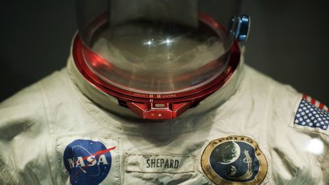 Shepards EVA-Anzug ist im Kennedy Space Center Visitor Complex in Cape Canaveral, Florida ausgestellt.