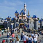 Bericht: Ein Mann springt vom Disneyland-Parkplatz