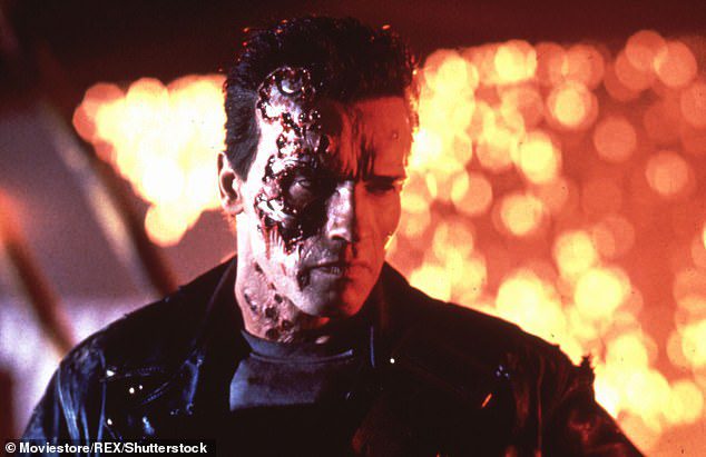 Zerstörer können sich selbst reparieren.  Abgebildet, Arnold Schwarzenegger in Terminator 2: Judgement Day (1991)